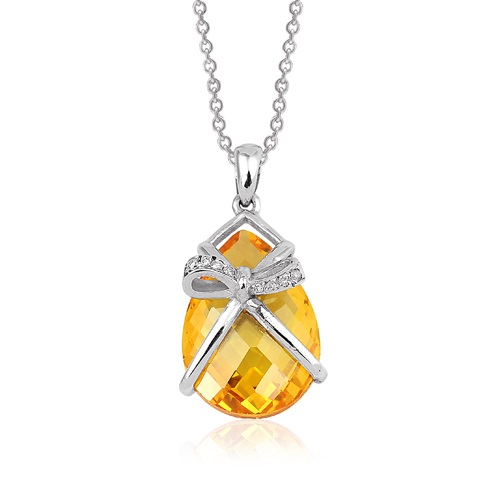 Diamond and Quartz White Gold Necklace