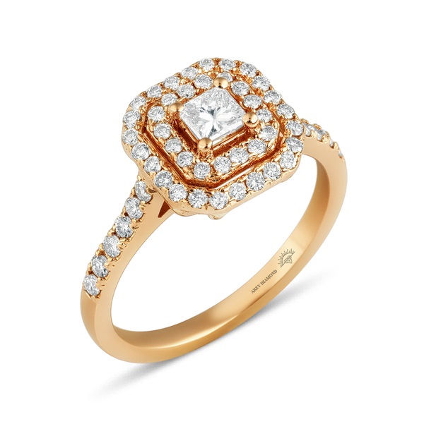 Princess and Round Brilliant Diamond Ring