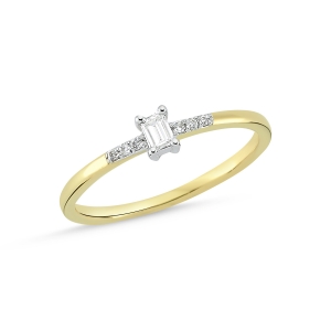 Baguette Cut Diamond Ring